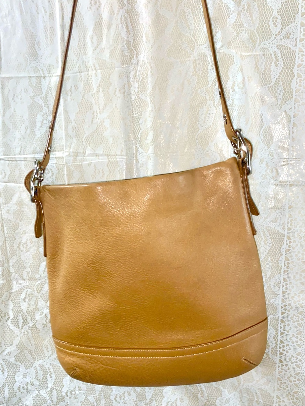 Tan Leather Shoulder Bag - Classic Neutral Tote